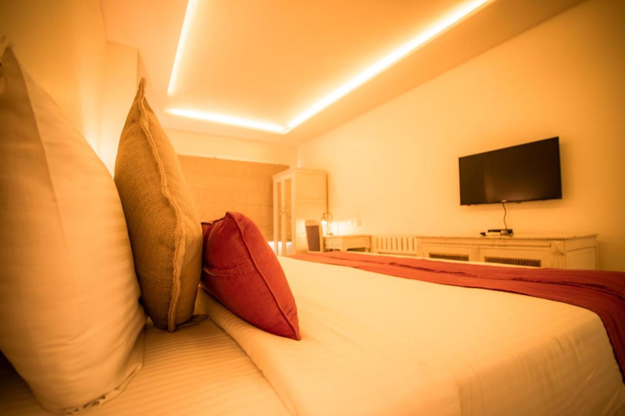 Hotel The Kehloor Udaipur Esterno foto