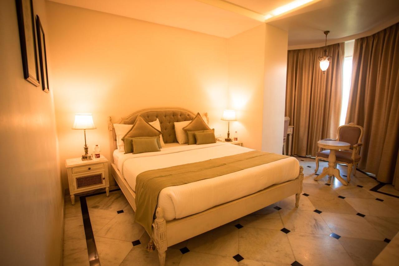 Hotel The Kehloor Udaipur Esterno foto