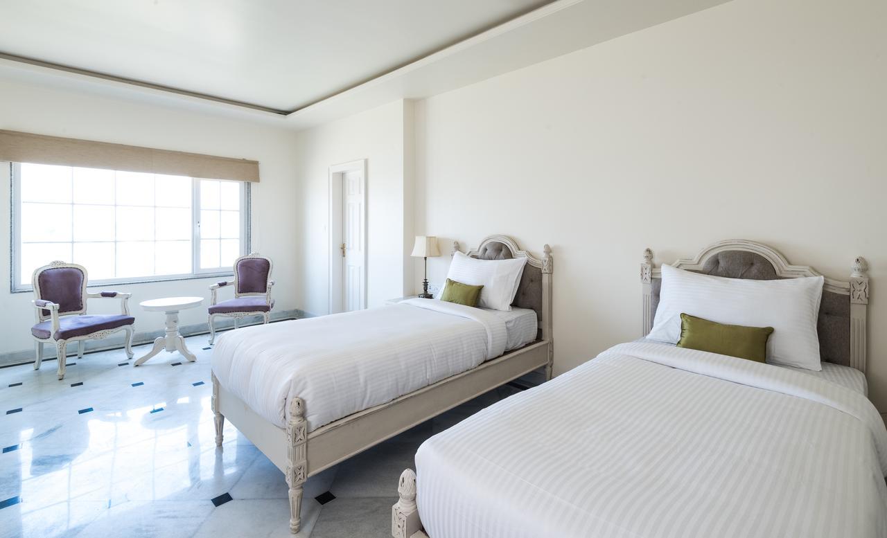 Hotel The Kehloor Udaipur Esterno foto